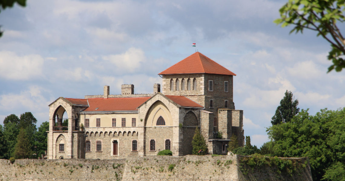 Tatai vár
